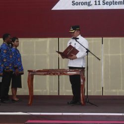 Ambil Sumpah 202 CPNS, Pj. Wali Kota Bernhard Tegaskan Pentingnya Integritas dan Profesionalisme