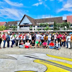 Dukung Pj Wali Kota, Honorer Kota Sorong Gelar Aksi Bersih-Bersih  dan Tanam Pohon