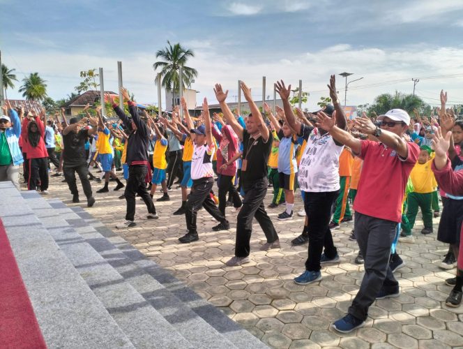 UNIMUDA Sorong Pecahkan Rekor MURI Senam Sehat Anak Indonesia Hebat