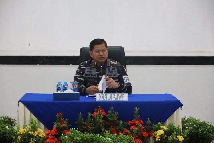 Pangkoarmada III Briefing Awal Latihan Pengamanan VVIP TA 2025