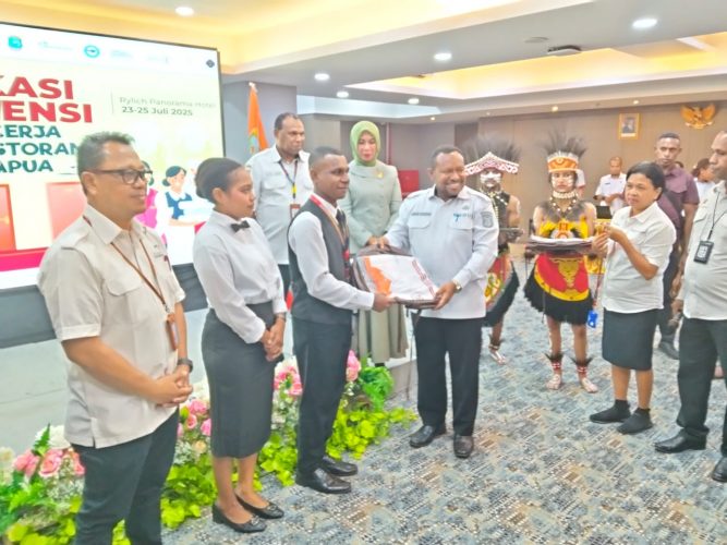 30 OAP Ikut Pelatihan Sertifikasi dan Kompetensi Kualitas Tenaga Kerja Sektor Hotel Serta Restoran