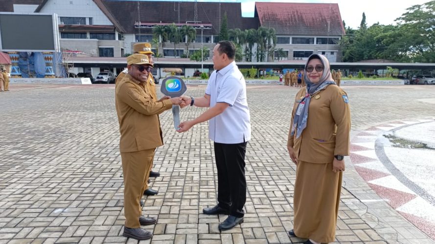 Wali Kota Sorong Pimpin Apel Pagi, Terima Penghargaan PARITRANA Award dan Tegaskan Program Strategis