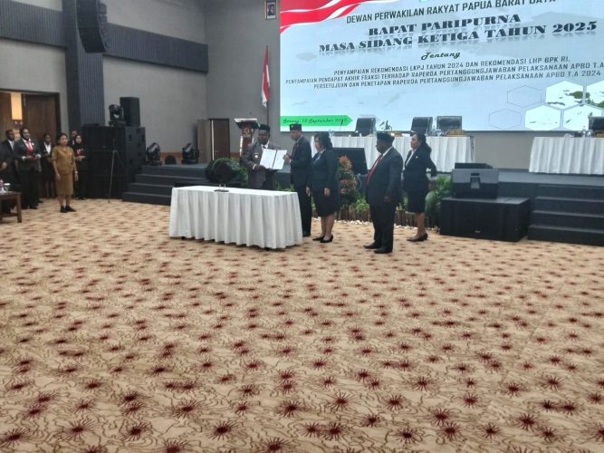 DPRD PBD Gelar Rapat Paripurna Masa Sidang Ketiga  Tahun 2025