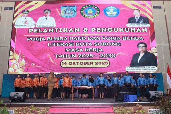 Wali Kota Sorong Kukuhkan Bunda PAUD dan Literasi: “Persiapkan Generasi Emas 2045”