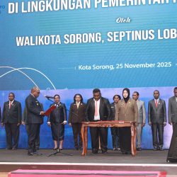 Wali Kota Lobat Tekankan Peningkatan Pelayanan Publik Usai Lantik 13 Pejabat PTP