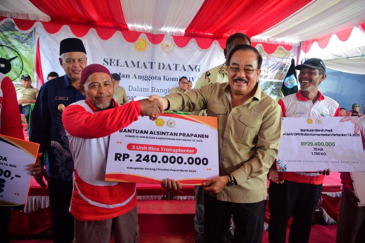Bantuan Aspirasi Komisi IV DPR- RI Kepada Petani dan Peternak  di Papua Barat Daya Mencapai Rp 1 Milyar Lebih