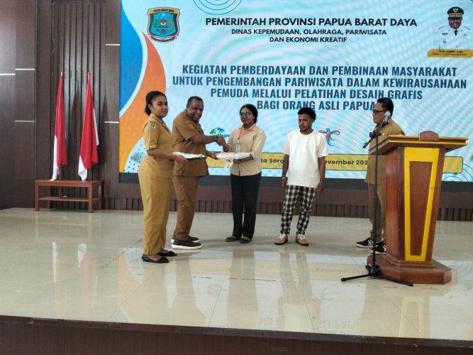 30 Anak OAP Diberikan Pelatihan Desain Grafis