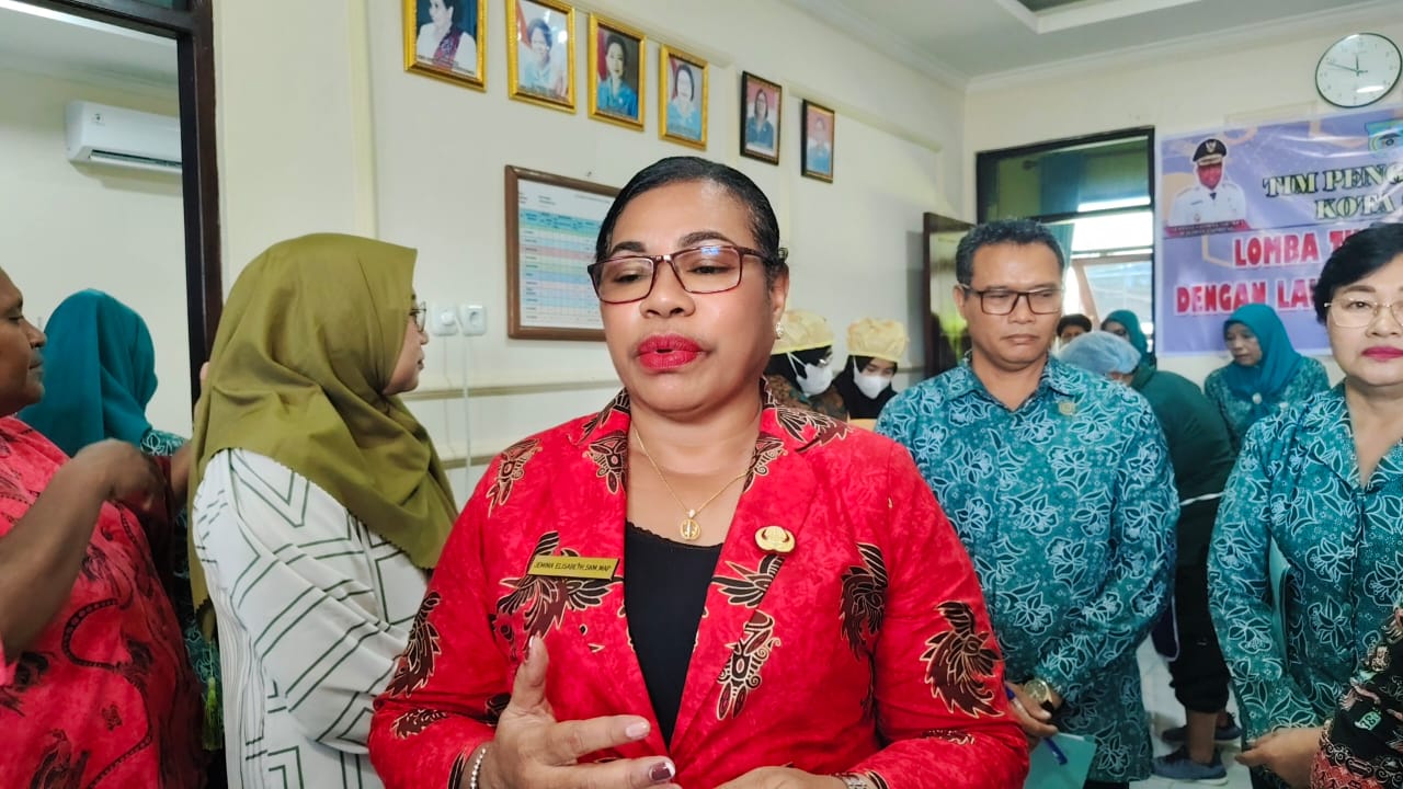 Ketua TP-PKK Kota Sorong, Jemima Elisabeth Lobat