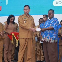 806 Kader Posyandu di Kota Sorong Terima Antropometri Kit dan Bantuan Transportasi
