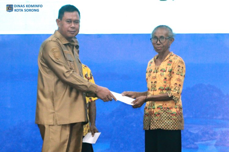 Sebanyak 1.033 Ketua RT dan RW di Kota Sorong Terima Honorarium Tahun 2025
