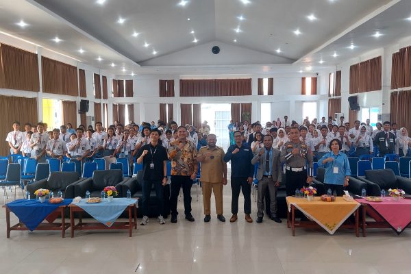 Maxim Bersama Pemprov PBD Gelar Kuis Cerdas Cermat di Kota Sorong Maxim Bersama Pemprov PBD Gelar Kuis Cerdas Cermat di Kota Sorong