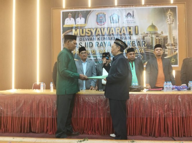 Abdul Muthalib Salim Ditetapkan Sebagai Ketua DKM Al-Akbar Papua Barat Daya