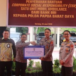 BRI Serahkan Bantuan CSR 1 Unit Mobil Ambulans Bagi Polda Papua Barat Daya