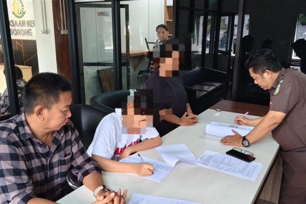 Ditresnarkoba Polda Papua Barat Daya Limpahkan 4 Kasus Narkotika ke Kejari
