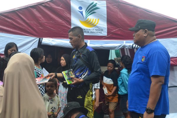 Ditpolairud Polda PBD Gelar Bhakti Sosial dan Gotong Royong Bantu Korban Kebakaran