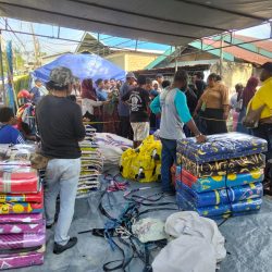 Bantu Korban Kebakaran, RJK Bagi Ratusan Sembako, Tas Sekolah dan Buku Tulis