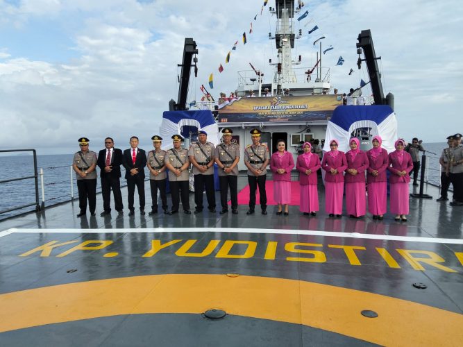 Kapolda PBD Pimpin Upacara Ziarah TMP dan Tabur Bunga di Kolam Bandar Sorong
