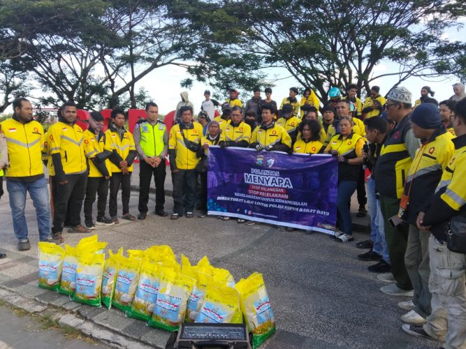 Sosialisasi Tertib Berlalu Lintas Sekaligus Pemberian Sembako