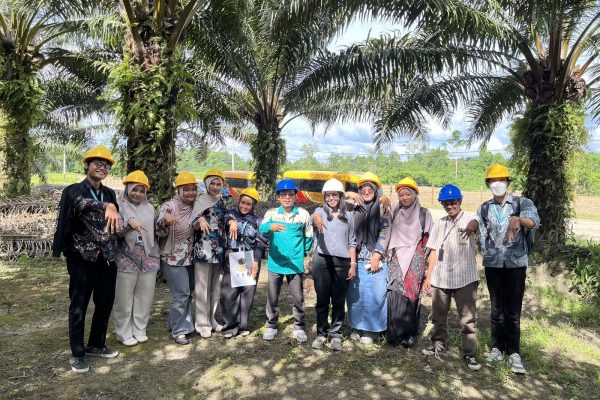 Memperkuat Wawasan Manajemen Keuangan, Mahasiswa Konsentrasi Keuangan UNIMUDA Sorong Melakukan Kunjungan Industri Pada PT. Henrison Inti Persada Memperkuat Wawasan Manajemen Keuangan, Mahasiswa Konsentrasi Keuangan UNIMUDA Sorong Melakukan Kunjungan Industri Pada PT. Henrison Inti Persada
