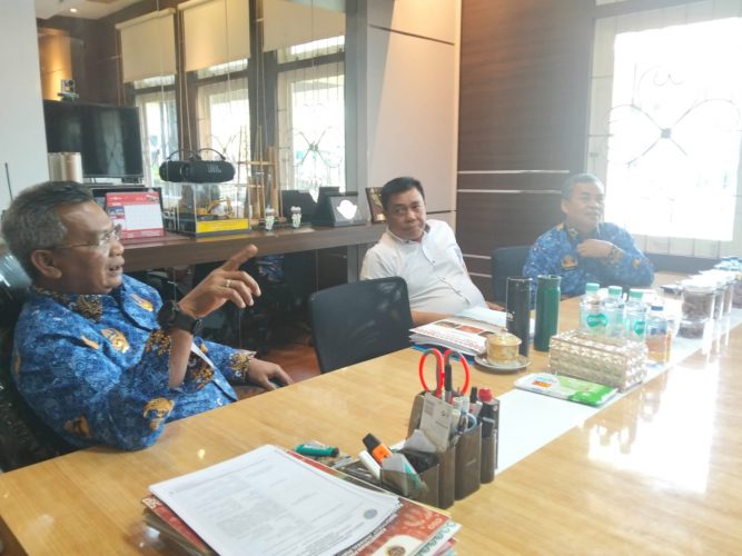 Jumlah Penumpang Gunakan Pesawat Udara Menurun