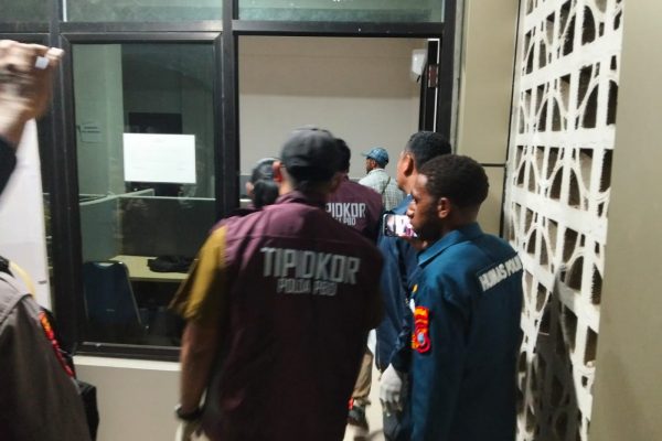 Kasus Dugaan Korupsi Rp 6,5 Milyar Kantor DPRD Provinsi PBD Digeledah Tim Tipikor Periksa Sejumlah Ruangan