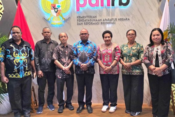 Perjuangkan P3K Paruh Waktu, Wali Kota Lobat: Status ke Penuh Waktu Masih Menunggu Petunjuk Teknis Perjuangkan P3K Paruh Waktu, Wali Kota Lobat: Status ke Penuh Waktu Masih Menunggu Petunjuk Teknis