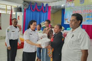 20 Orang Mama Papua Dilatih Merajut Noken Tingkatkan Ekonomi Keluarga