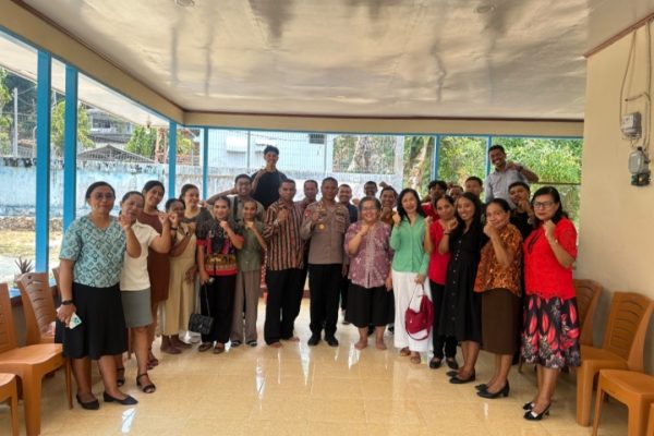 Safari Ibadah Minggu Kasih Wakapolresta Imbau Cegah Kebakaran,Miras, Narkotika dan Waspada Begal Safari Ibadah Minggu Kasih Wakapolresta Imbau Cegah Kebakaran,Miras, Narkotika dan Waspada Begal