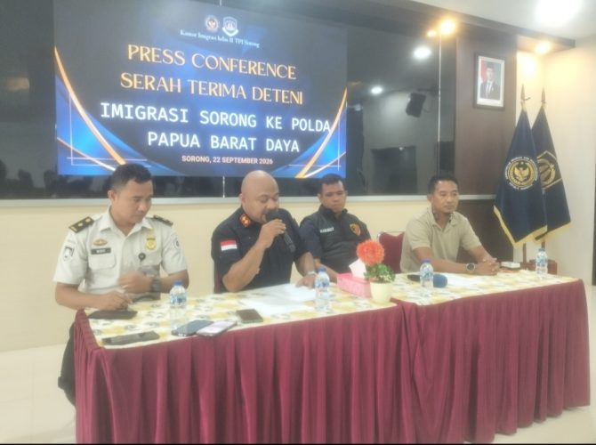Imigrasi Sorong Limpahkan Terduga Pelaku Pembunuhan Penyu Sisik, WNA China Kepada Ditreskrimsus Polda PBD