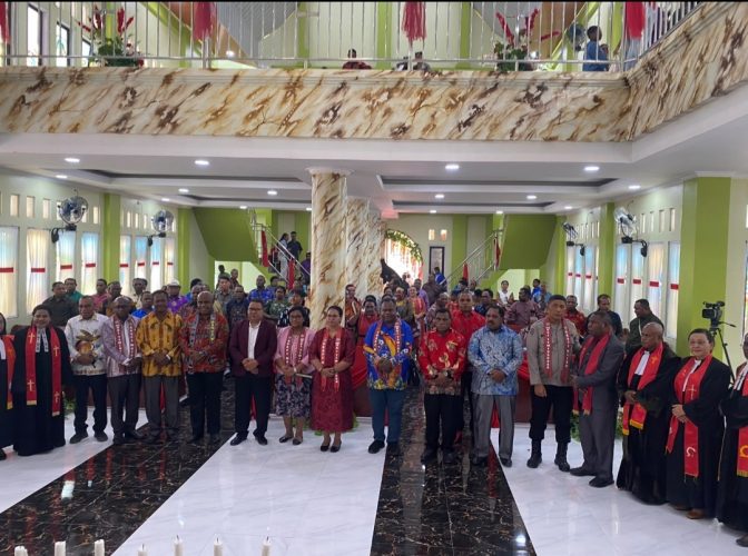 Wakapolda PBD Hadiri Peresmian dan Pentabisan Gedung Gereja GKI Agape Waigo Sorsel