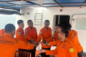 Speed Boat Pemkab Fakfak Tenggelam di Sorsel, Sejumlah Pejabat Masih Dalam Pencarian Speed Boat Pemkab Fakfak Tenggelam di Sorsel, Sejumlah Pejabat Masih Dalam Pencarian