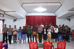 Minggu Kasih di GPDP Jemaat Agape Victori, Kapolresta Ajak Jemaat Tangkal Hoaks dan Jaga Kamtibmas Minggu Kasih di GPDP Jemaat Agape Victori, Kapolresta Ajak Jemaat Tangkal Hoaks dan Jaga Kamtibmas