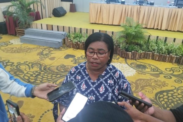 Ketua TP PKK Pusat dan Ketua Dekranasda Pusat Kunjungi Registrasi Pos Yandu Dengan Penerapan Enam SPM Ketua TP PKK Pusat dan Ketua Dekranasda Pusat Kunjungi Registrasi Pos Yandu Dengan Penerapan Enam SPM