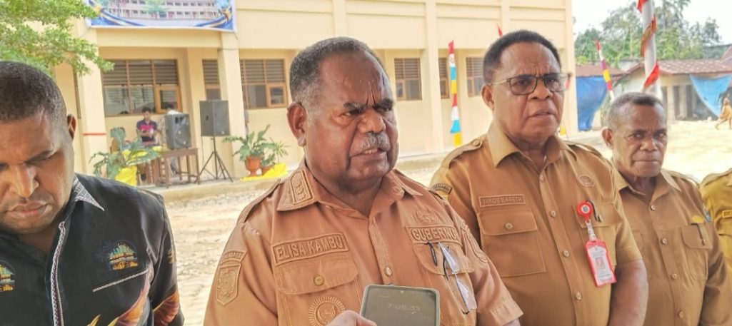 Alokasikan Rp 17 Miliar Dukung Program Sekolah Gratis Terutama Pengadaan Pakaian Seragam Bagi Siswa