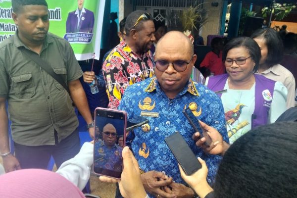 Walikota Resmikan Dua Pos Yandu Distrik Sorong Utara Walikota Resmikan Dua Pos Yandu Distrik Sorong Utara