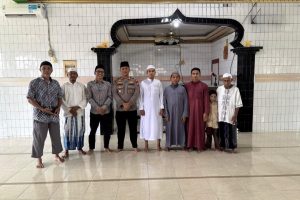 Subuh Keliling Masjid Al Amin, Polresta Sorong Kota Ajak Jamaah Cegah Hoaks dan Jaga Kamtibmas Subuh Keliling Masjid Al Amin, Polresta Sorong Kota Ajak Jamaah Cegah Hoaks dan Jaga Kamtibmas