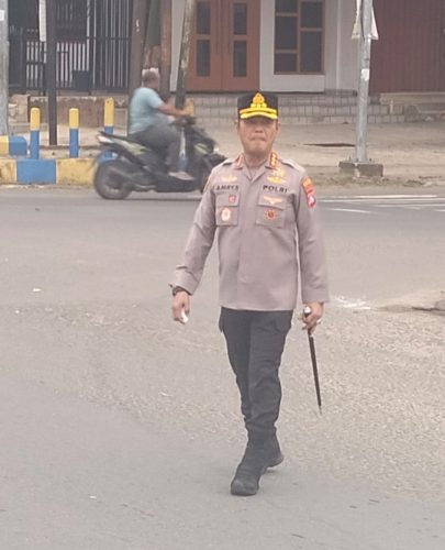 Tak Hanya Personel, Kapolresta Sorong Kota Turun Langsung Atur Lalu Lintas