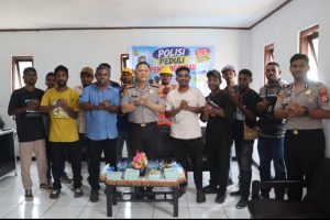 POLIRAN, Kapolresta Fasilitasi 12 Warga Berpeluang Jadi Anggota TKBM Klayum POLIRAN, Kapolresta Fasilitasi 12 Warga Berpeluang Jadi Anggota TKBM Klayum