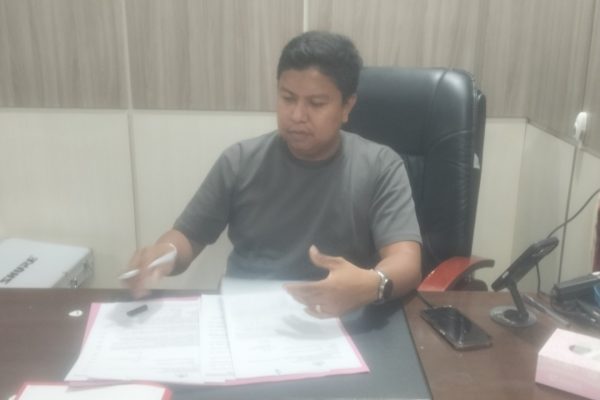 Reskrim Polresta Tetapkan Tersangka Kasus Pengadaan Baju Dinas DPRD Provinsi Jilid Dua Reskrim Polresta Tetapkan Tersangka Kasus Pengadaan Baju Dinas DPRD Provinsi Jilid Dua