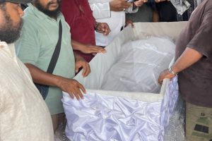 Keluarga Minta Kejelasan Dugaan Penembakan Mengakibatkan Tewasnya Letda Inf Jihad Ahmad Al-Rasyid Keluarga Minta Kejelasan Dugaan Penembakan Mengakibatkan Tewasnya Letda Inf Jihad Ahmad Al-Rasyid